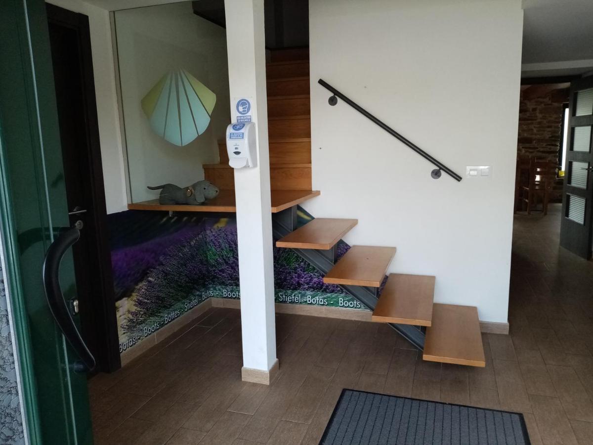 Albergue Oasis Саррія Екстер'єр фото